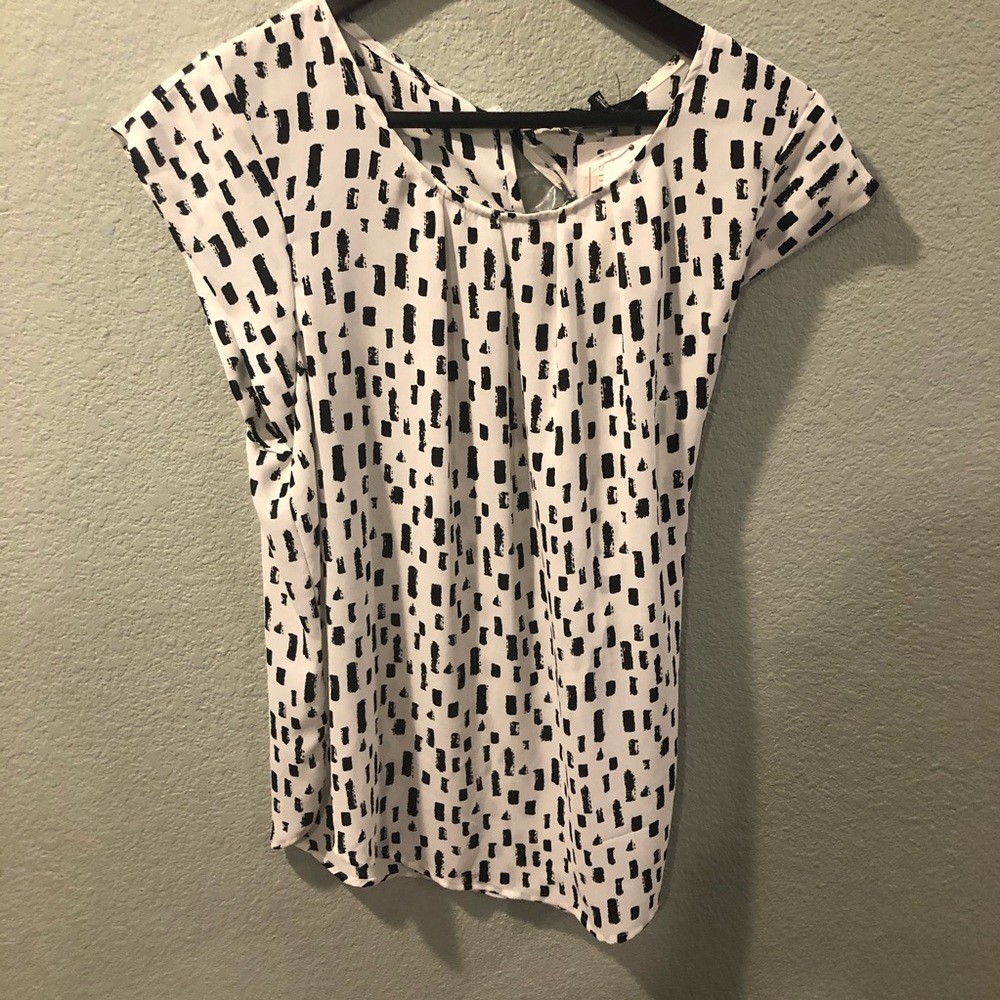 White polka dot top large